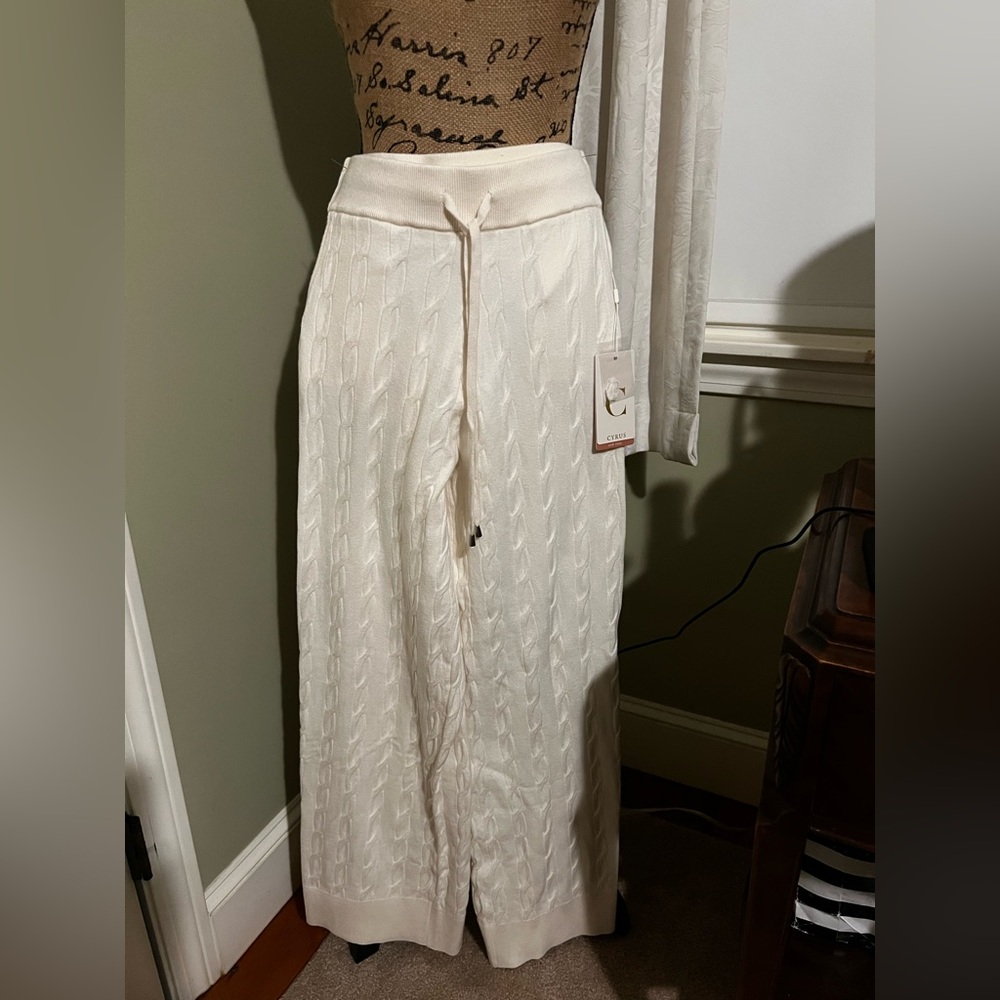 Cozy Cream Cable Knit Pants by Cyrus - Size S, New w/Tags (NWT), Never Worn